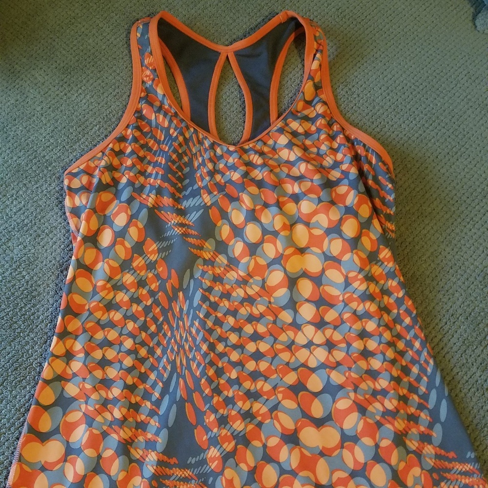 Under Armour & Xersion Sport Workout Tops Size M